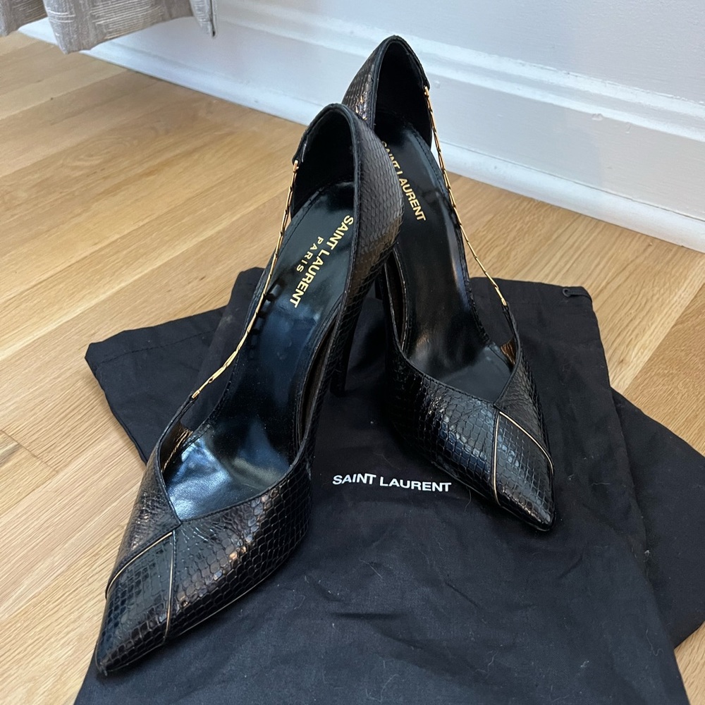 Saint Laurent Pumps